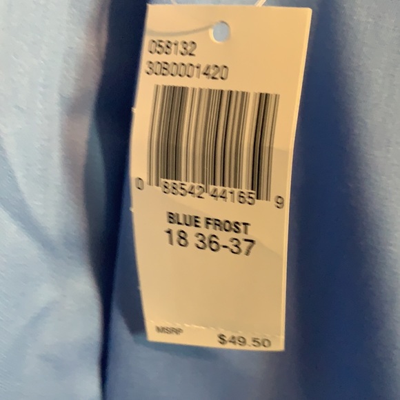 Button down - Picture 3 of 3